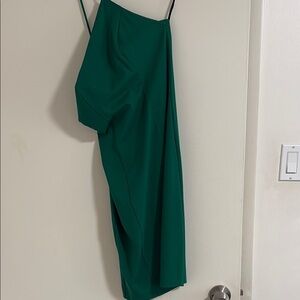 Elegant Green One-Shoulder Dress